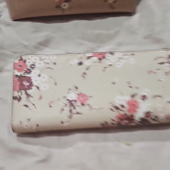 Coach Pink Floral Refined Pebble Tote With Matching Wallet And Cosmetic Case - Picture 9 of 10